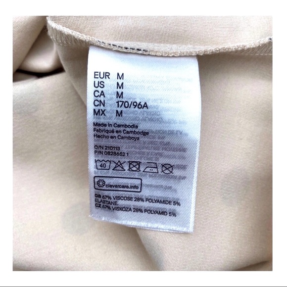 NWOT H&M Polka Dot Puff Sleeve Top - Picture 7 of 8